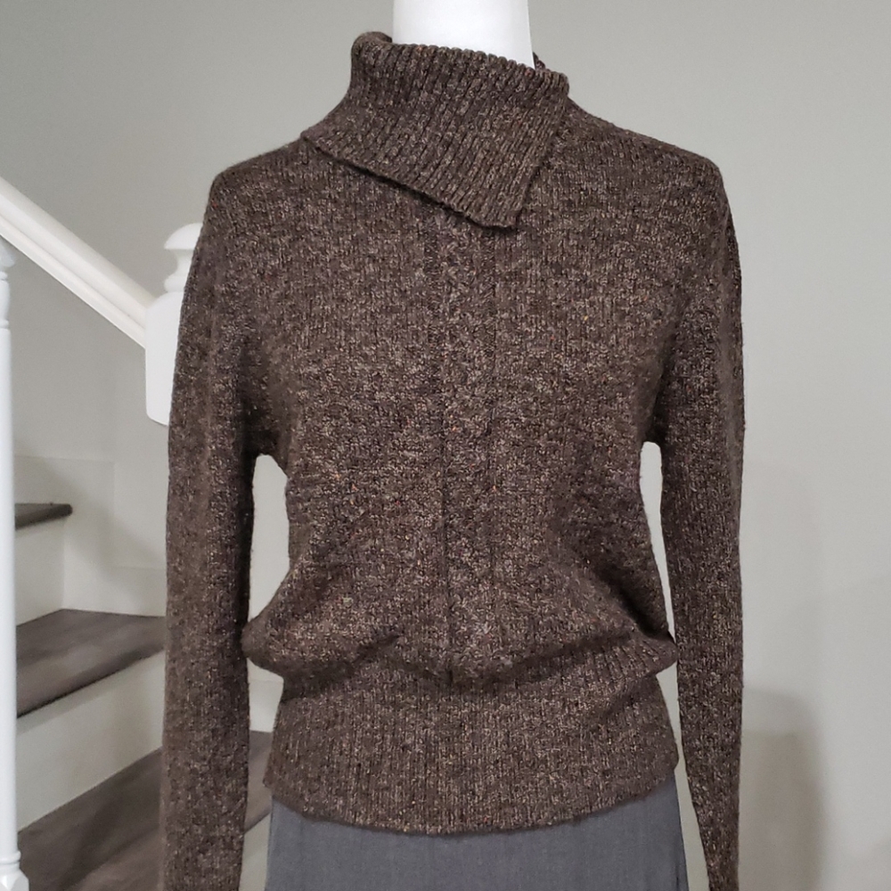 Sarah Spencer Drak Brown Sweater_size M